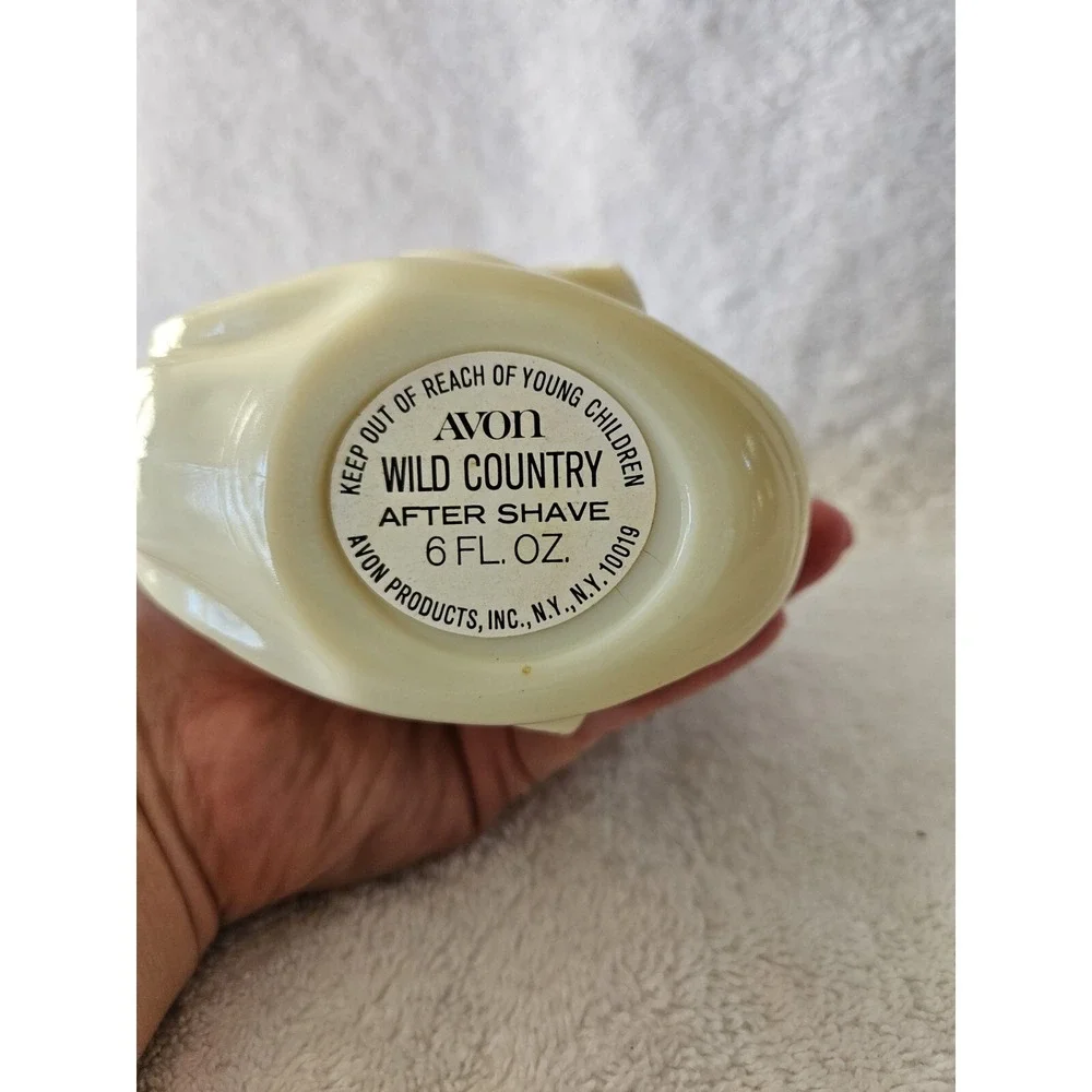 AVON Vintage Bloodhound Pipe Dog Wild Country After Shave‎ 6 oz Full Bottle